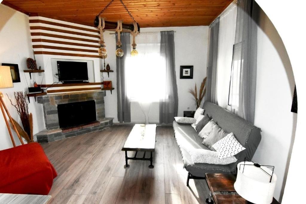 Casa Katina , Villa In Lagana, Agrilia Area Laganas Buitenkant foto
